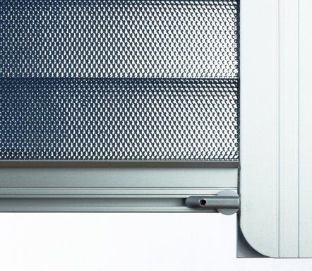 Rounded side guides for protection against injuries Rounded side guides for protection against injuries