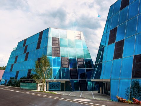 opposite pull blinds at Gemini office buildings, Wollerau Schweiz opposite pull blinds at Gemini office buildings, Wollerau Schweiz