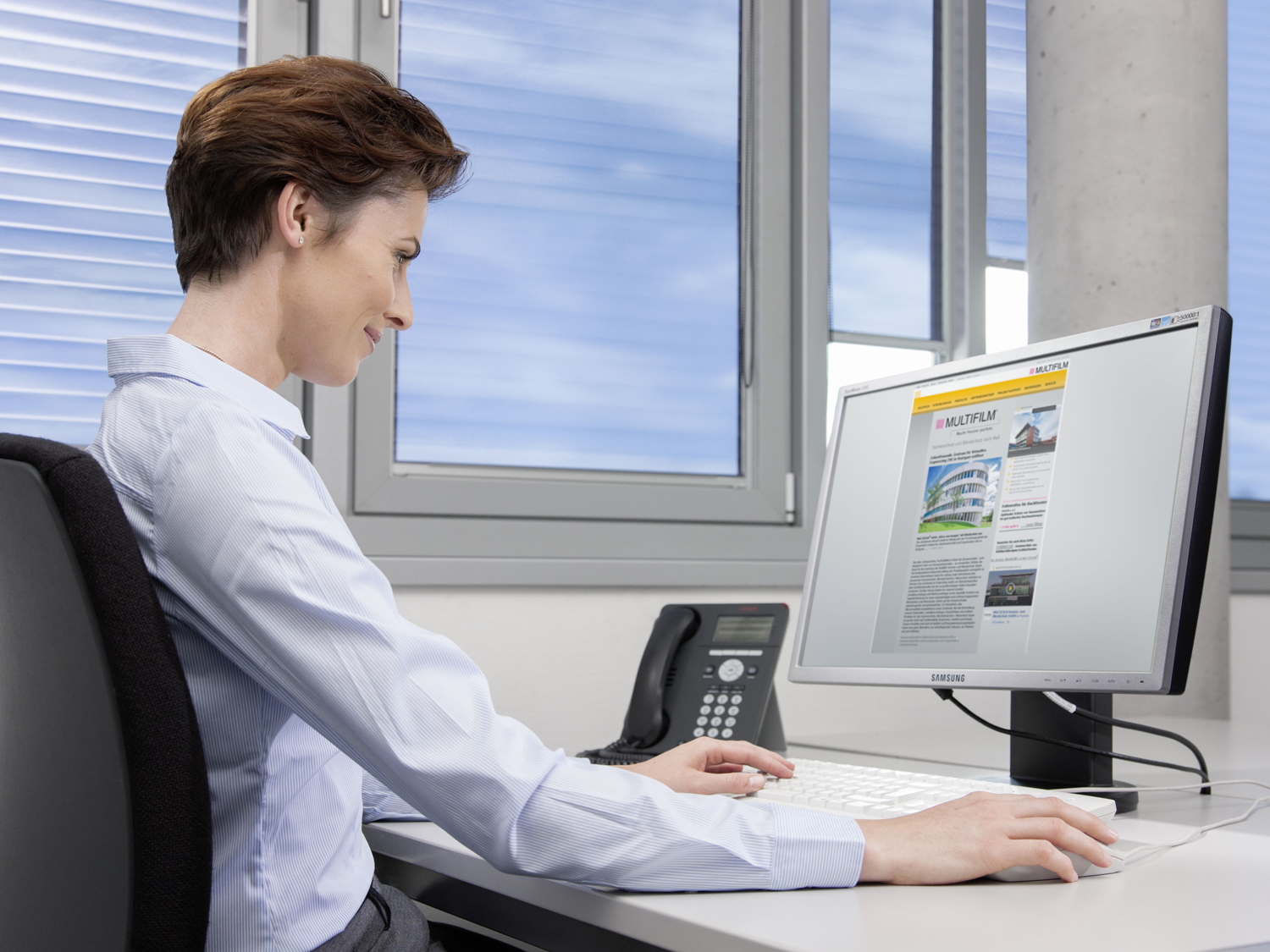 Angenehmes Raumklima durch guten Hitze- und Blendschutz Folienrollos